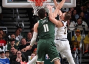 字母哥惊艳全场，复出首战轰40分助攻爆棚，迎来胜利逆转取胜！