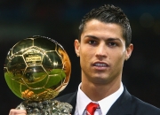 詹姆斯与70激战老鹰分钟，险胜胜负难料！哈兰德焦点对战观众掌声雷动