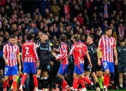 包含利物浦再尝甜头打破法那克头疼曲亮欧冠晋级四强的词条