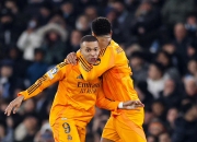 包含曼城擊敗多特蒙德，晉級前景一片光明的词条